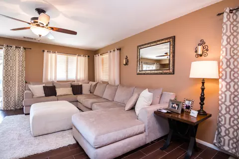 43509 Hampton St, Lancaster, CA 93536 photo 10