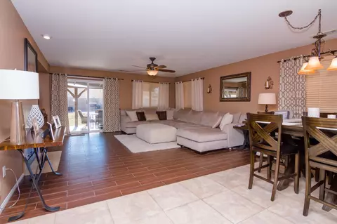 43509 Hampton St, Lancaster, CA 93536 photo 5