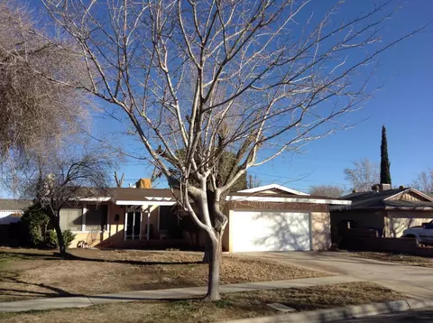 44314 4th St E, Lancaster, CA 93535 photo 1