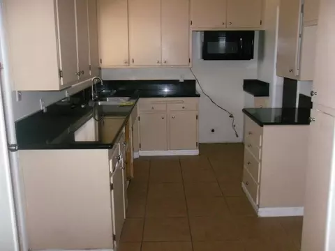44314 4th St E, Lancaster, CA 93535 photo 3