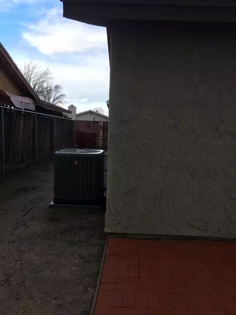 1108 Lightcap St, Lancaster, CA 93535 photo 5