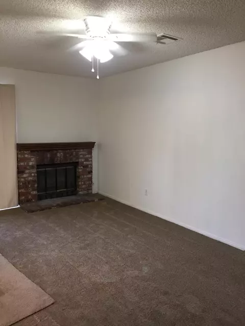 1108 Lightcap St, Lancaster, CA 93535 photo 7