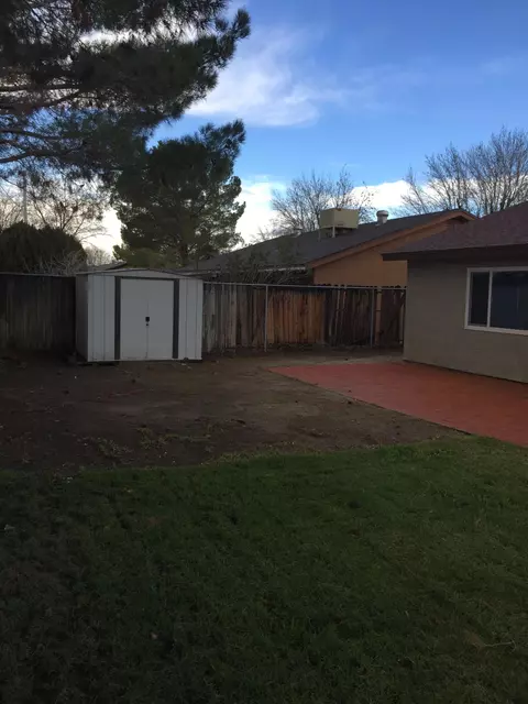 1108 Lightcap St, Lancaster, CA 93535 photo 3