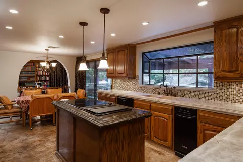 2610 Still Meadow Ln, Lancaster, CA 93536 photo 12