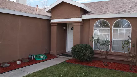 1554 Bluebell St, Lancaster, CA 93535 photo 2