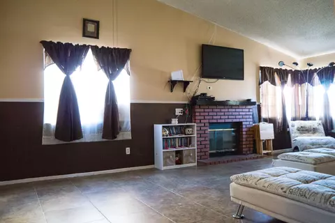 37613 Barrinson St, Palmdale, CA 93550 photo 12