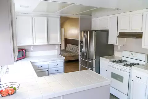 37613 Barrinson St, Palmdale, CA 93550 photo 4