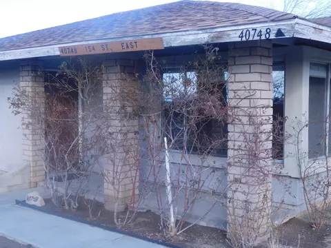40748 154th St E, Lake Los Angeles, CA 93535 photo 2