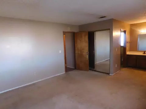 40748 154th St E, Lake Los Angeles, CA 93535 photo 18