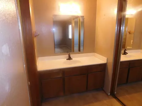 40748 154th St E, Lake Los Angeles, CA 93535 photo 19