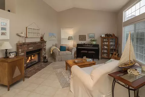 3358 Knott Ct, Lancaster, CA 93535 photo 6