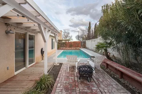 3358 Knott Ct, Lancaster, CA 93535 photo 4