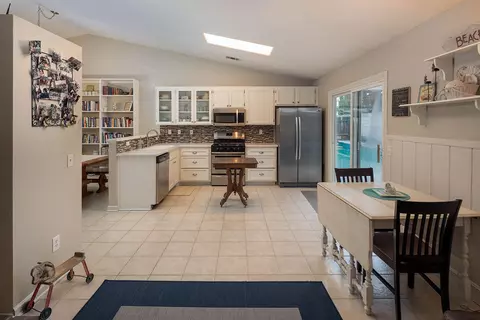 3358 Knott Ct, Lancaster, CA 93535 photo 9
