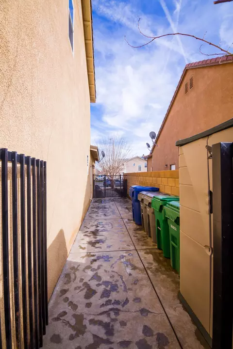 44441 Byron, Lancaster, CA 93535 photo 63