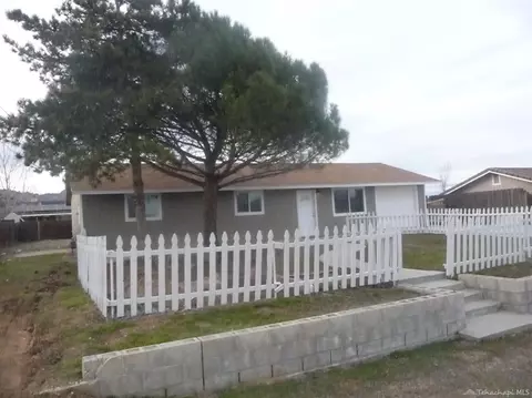 21591 San Gabriel Dr, Tehachapi, CA 93561 photo 2