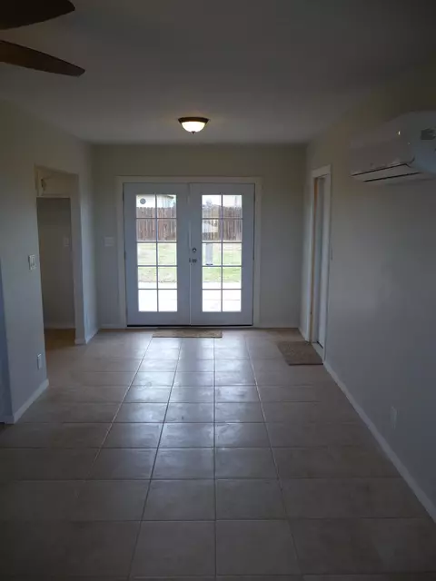 21591 San Gabriel Dr, Tehachapi, CA 93561 photo 9