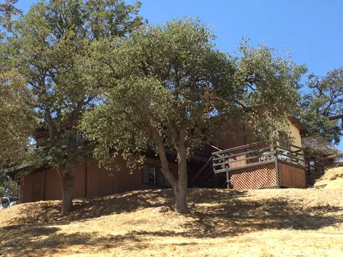 20253 Old Town Rd, Tehachapi, CA 93561 photo 1
