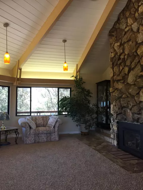 20253 Old Town Rd, Tehachapi, CA 93561 photo 19