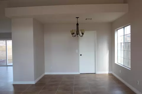 2319 Gregory Ave, Palmdale, CA 93550 photo 5