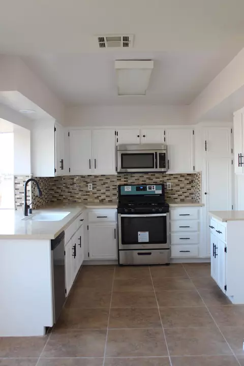 2319 Gregory Ave, Palmdale, CA 93550 photo 7