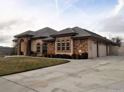 403 Jasmine Ct, Tehachapi, CA 93561 photo 4