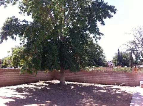44530 Benald St, Lancaster, CA 93535 photo 2