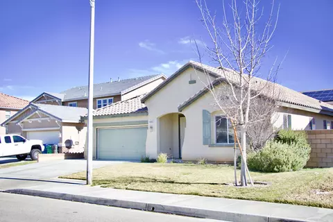 44262 Sunmist, Lancaster, CA 93535 photo 3