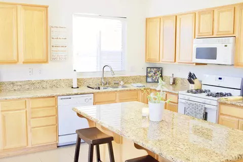 44262 Sunmist, Lancaster, CA 93535 photo 17