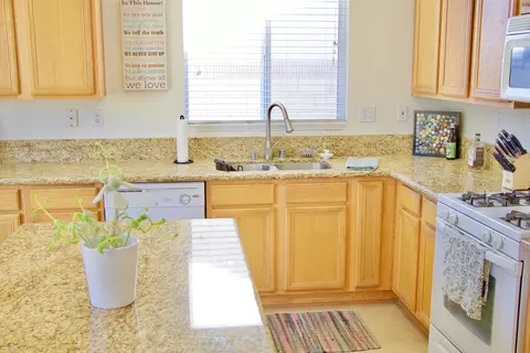 44262 Sunmist, Lancaster, CA 93535 photo 14