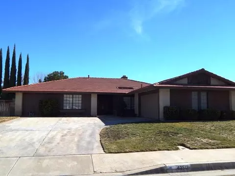 43512 Sierra Vista Dr, Lancaster, CA 93536 photo 1