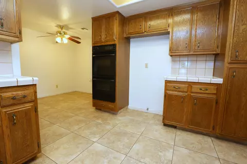 43512 Sierra Vista Dr, Lancaster, CA 93536 photo 45