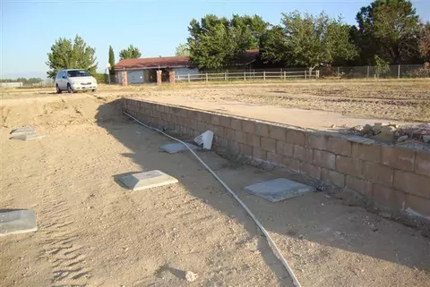 8345 Avenue D12 W, Lancaster, CA 93536 photo 2