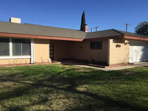45064 Kingtree Ave, Lancaster, CA 93534 photo 2