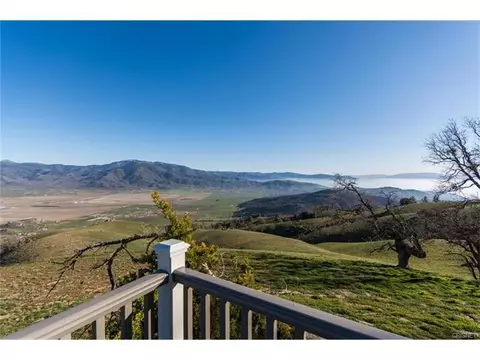 28300 Skyline Dr, Tehachapi, CA 93561 photo 5