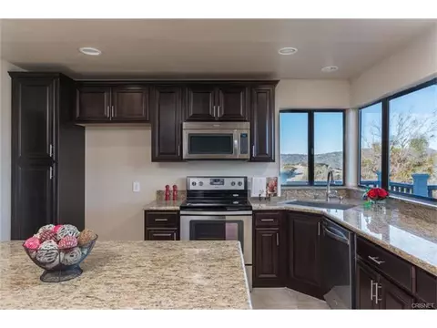 28300 Skyline Dr, Tehachapi, CA 93561 photo 8