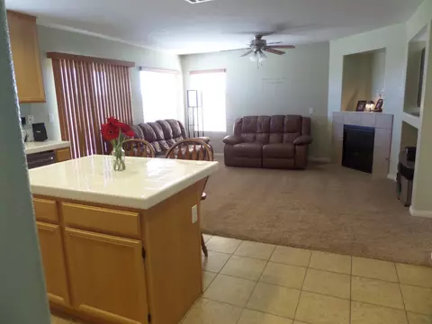 45664 Timothy Ct, Lancaster, CA 93535 photo 9
