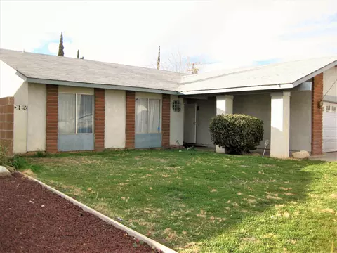 37317 51st St E, Palmdale, CA 93552 photo 2