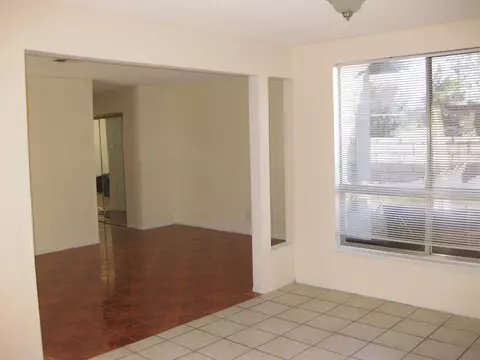 37317 51st St E, Palmdale, CA 93552 photo 9