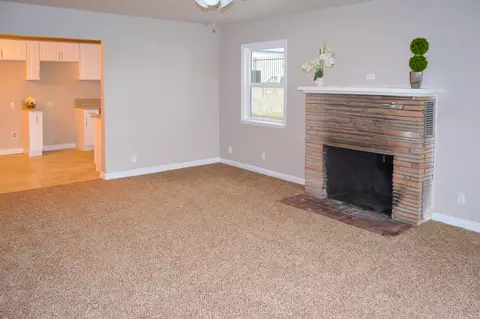 44315 Beech Ave, Lancaster, CA 93534 photo 3