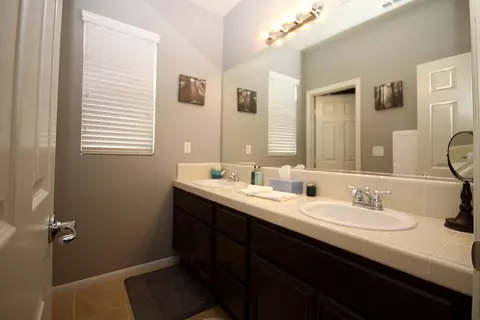 7057 Lyric Ave, Lancaster, CA 93536 photo 16