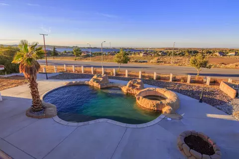 547 Heritage, Palmdale, CA 93550 photo 14