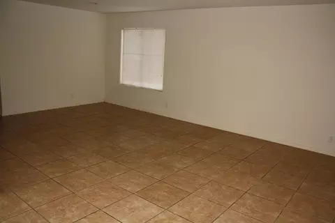 45604 17th St W, Lancaster, CA 93534 photo 2