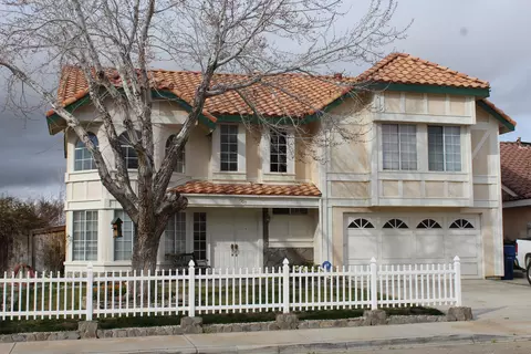 1907 Upper Ct, Palmdale, CA 93550 photo 3