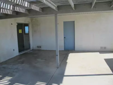 11576 Montara Rd, Phelan, CA 92371 photo 4