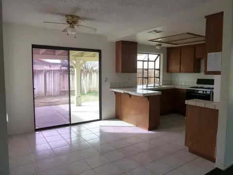 4533 Table Mountain Rd, Palmdale, CA 93552 photo 3