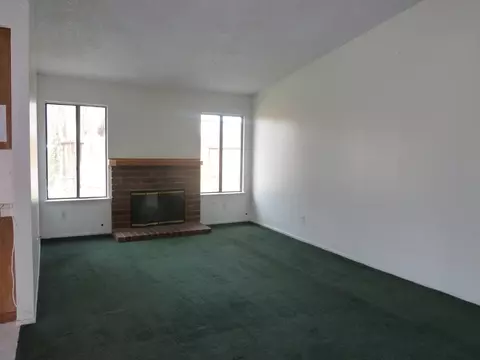 4533 Table Mountain Rd, Palmdale, CA 93552 photo 2