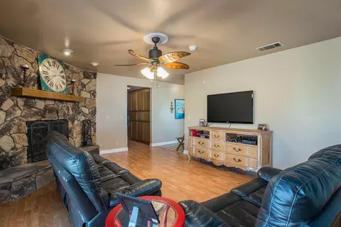 15435 Erie Rd, Apple Valley, CA 92307 photo 11