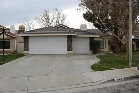 3140 Softwood Ct, Lancaster, CA 93536 photo 1