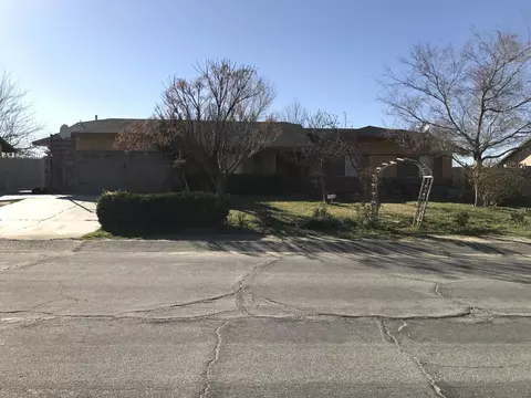 40521 Fieldspring, Lancaster, CA 93535 photo 3