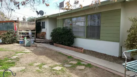 43420 5th St E, Lancaster, CA 93535 photo 2
